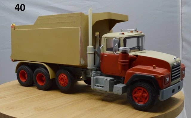 HELLER 1/43 Bobcat maquette 3504 - WABCO dumper - FR