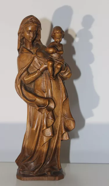 filigran geschnitzte Holzfigur, alt, Maria mit Kind