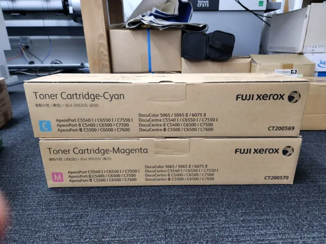 Genuine Fuji Xerox CT200569 CT200570 Cyan Toner - C5540 / C5065 / C6650i