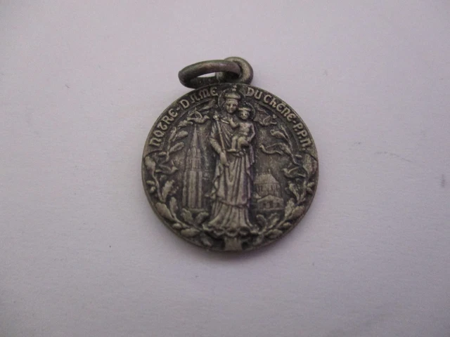 Médaille Religieuse Ancienne - Notre-Dame De La Délivrande, Basilique, Laiton - Occasion, France