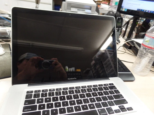 Awesome Apple Macbook Pro 15" A1286 Mid 2010 i5 2.4GHz 500GB 8GB 10.13.6