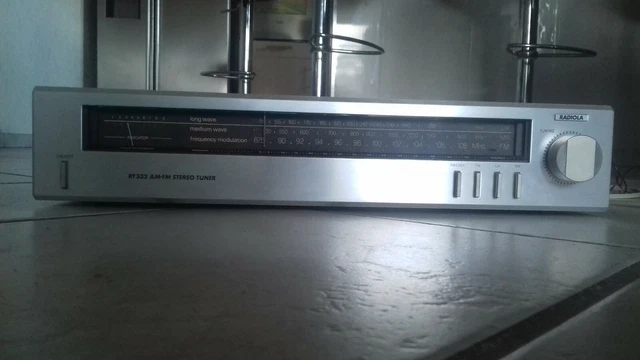 Tuner Radiola Rt333 En Excellent État Fonctionne Parfaitement (Lire Descriptif)