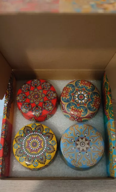 Pack de Cuatro Velas de Cera de Soja Natural Aromatizadas. Mandalas de Colores