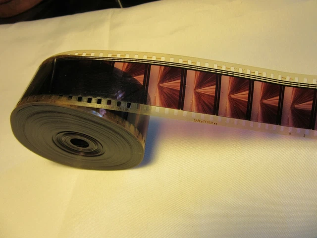 PELLICULE 35 MM.FILM vintage publicitaire pour cinéma..MOBILIER DE ...