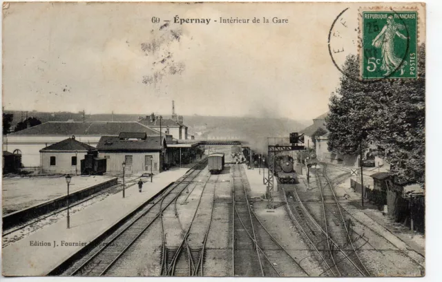 EPERNAY - Marne - CPA 51 - La Gare - train en gare - vue interieure
