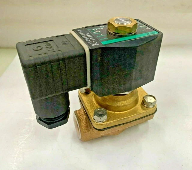 CKD ADK11-15A 2-Way NC Solenoid Valve 1/2" 100/50-60 Hz  110/60 Hz  AC