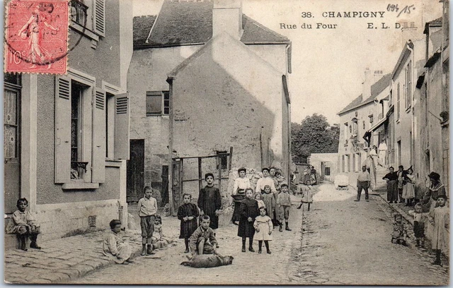 94 CHAMPIGNY - vue de la rue du four.