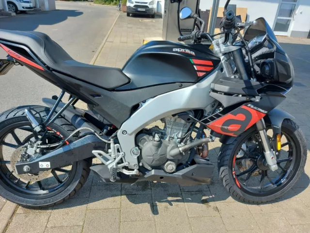 Aprilia Tuono 125 ABS 2017 4