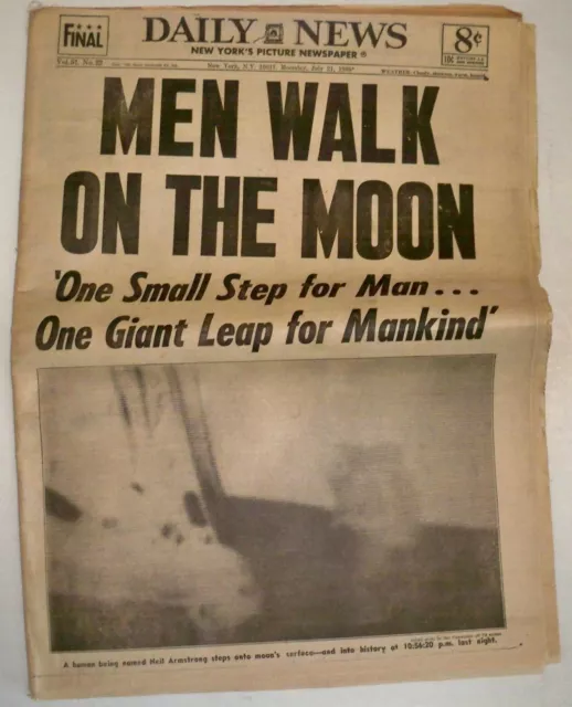 Vintage Newspaper New York Daily News "MEN WALK ON THE MOON" July 21, 1969