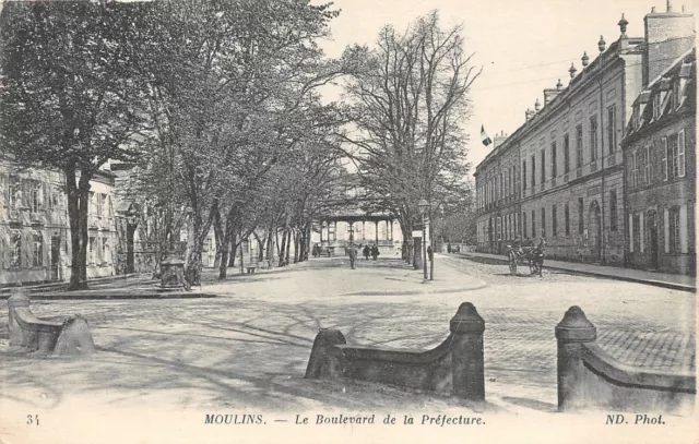 CPA MOULINS le boulevard de la préfecture (129643)