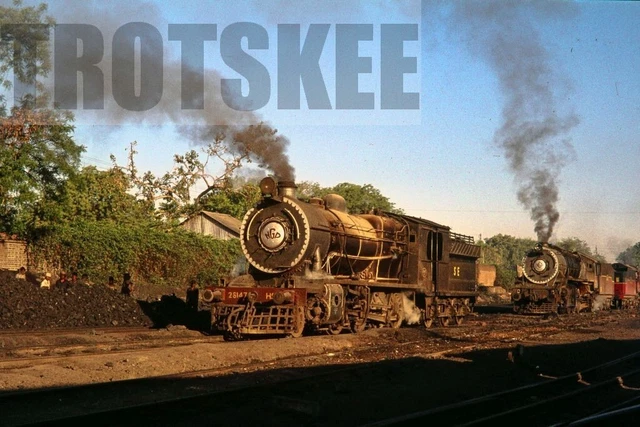35mm Slide INDIA Indian Railways Steam Loco 26147 Nagpur c1976 Original