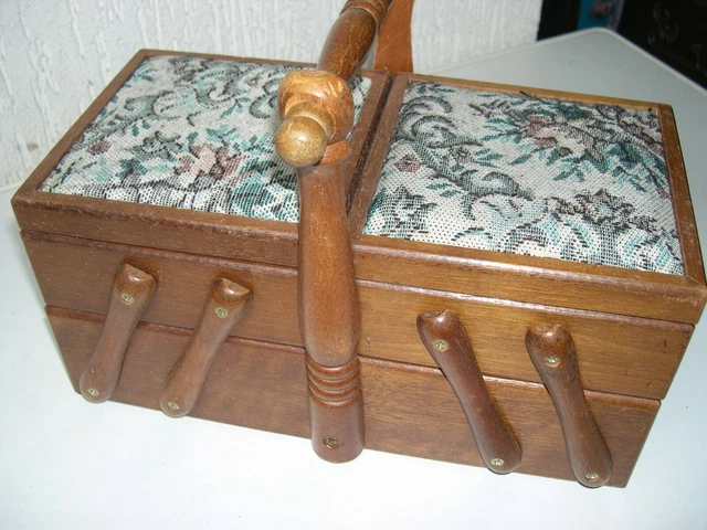 Ancienne Petite Travailleuse En Bois Rustique - Décoration Vintage - Occasion