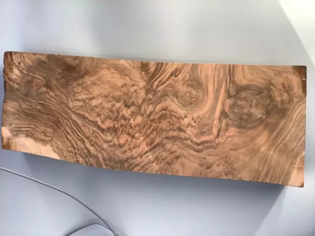 Caja giratoria de fabricación de cuchillos de fabricación de asas de cuchillo tallada en madera turca nogal en blanco