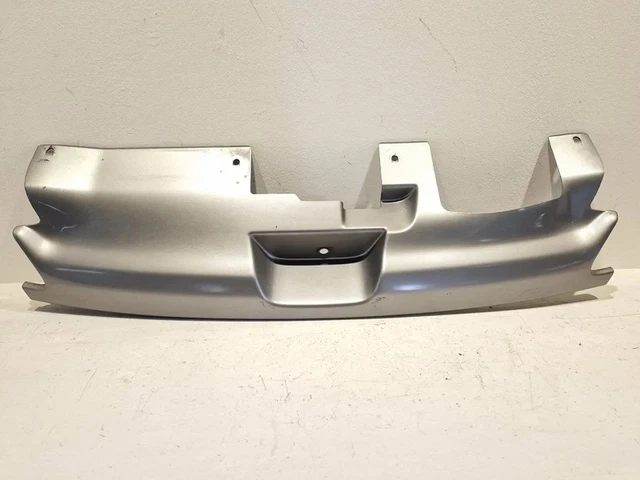 Calandre Avant Pour PEUGEOT 306 BREAK 1.6i - 8V (2001) - Pièce D'occasion En Bon état
