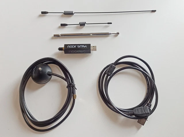 NooElec Ham It Up Nano - Kleine HF-, MF- en NF-converter met TCXO. Breidt het frequentiebereik van je favoriete RTL-SDR of radio uit tot 100 kHz. Aluminium behuizing en accessoires inbegrepen