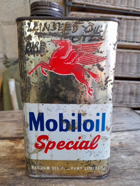 Vintage original mobileoil Special can empty just for display.