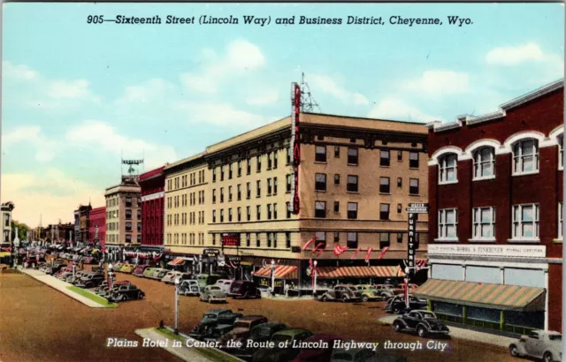 1940's Post Card Cheyenne Wyoming Downtown View Lincoln Way 16th street