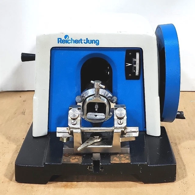 UNTESTED Reichert-Jung 820 Histocut Benchtop Rotary Microtome w/Blade Holder