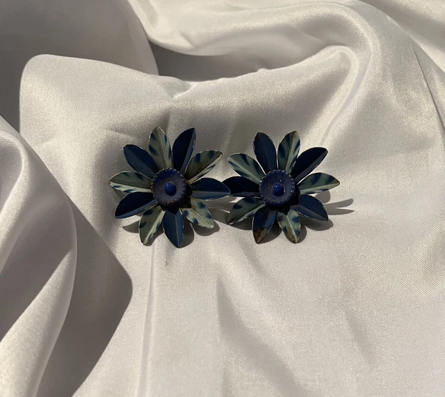 Vtg Pair Blue Enameled Metal Flower Push Pin Tacks Curtain Drapery Tie Backs