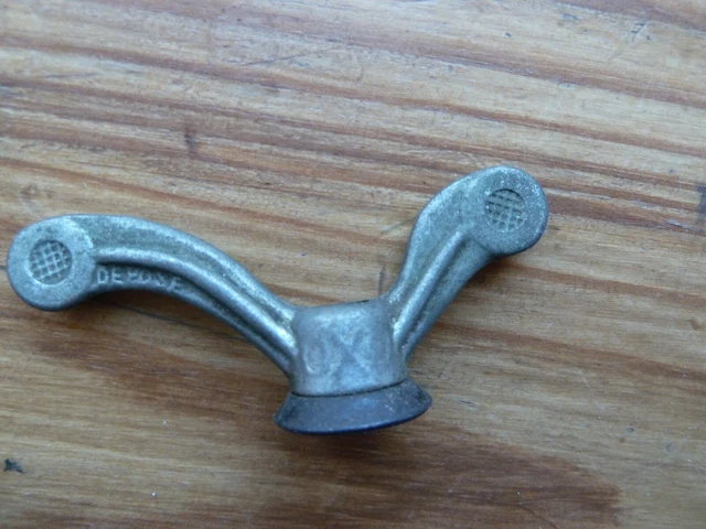 2 écrous Papillons Laiton – Burette D’huile Vélo Ancien – 8mm – Vintage 1900-1920