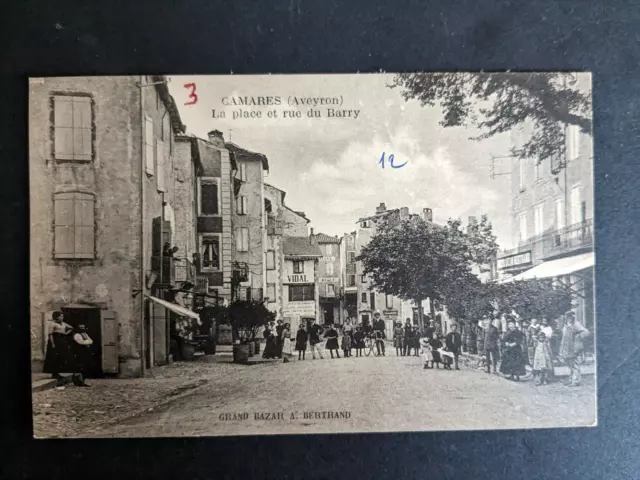 CPA Camares (12)  La place et rue du Barry