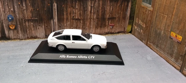 1:43 SPARK ALFA Romeo Alfetta Gtv 2.0 1980 Silver S9046 Modellino EUR