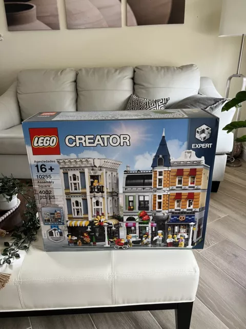 LEGO Creator Expert Assembly Square 10255 | Brand New Sealed | Fast Shipping