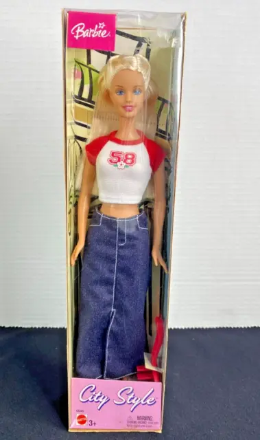 Barbie Doll Mattel City Style Barbie #C6345 Blue Denim Skirt 2003 B1CS