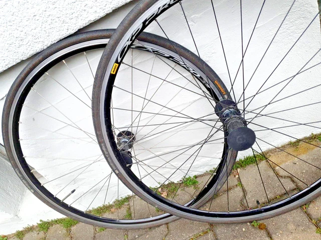 Laufradsatz Mavic CXP Pro mit Shimano Ultegra Naben