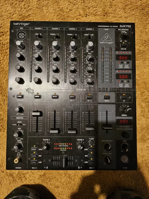 Behringer DJX750 5 Channel DJ Mixer With FX Zb490