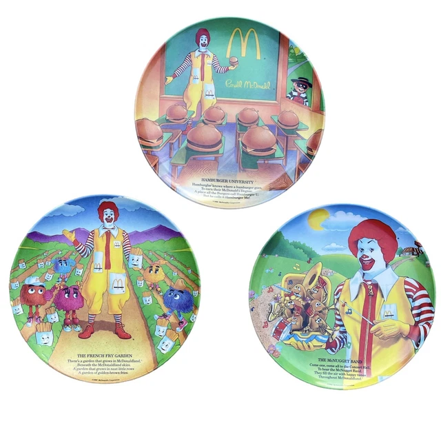 Vintage 1989 McDonalds Ronald McDonald Set of 3 Plastic 9 1/2" Collectors Plates