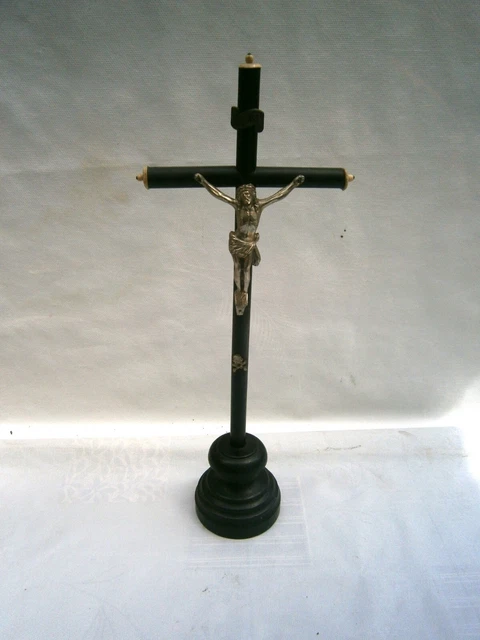 Crucifix En Bois La Balestra – Christ Argenté – Croix Pastorale Artisanale Ombrie Italie – 30 X 12 Cm – Pièce Unique Religieuse
