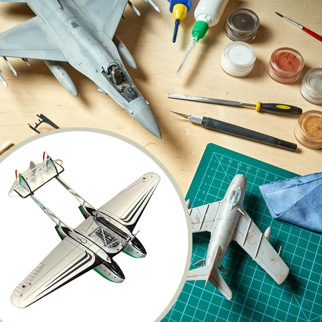 Maquette Avion De Chasse US-1 – Échelle 1/72 – Métal Moulé, Socle, 15x17 Cm – Déco Collection