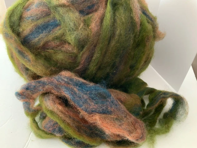 BFL Cross Roving - 32 oz Multicolor 