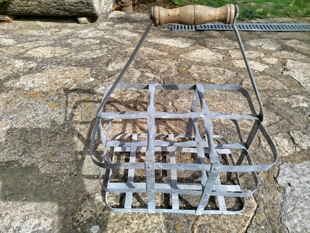 Ancien Panier Casier à Bouteille Métallique - Porte Bouteilles Vintage - Design XXème