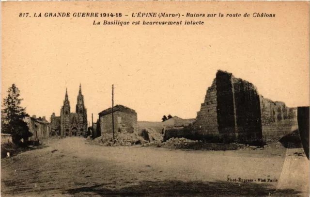 CPA AK Militaire - L'Épine - Ruines sur la route de Chalons (698458)