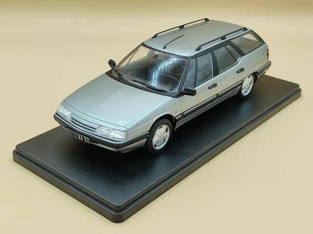1/24 Citroën XM Break Gris 1991 IXO Hachette