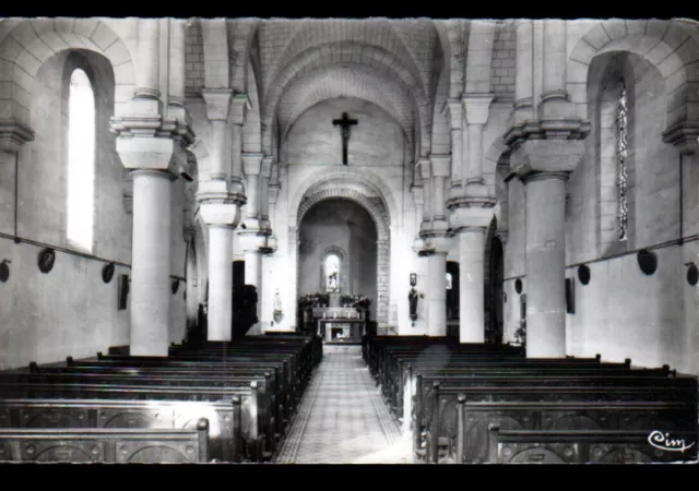 CHANTENAY-SAINT-IMBERT (58) intérieur de l'EGLISE période 1950