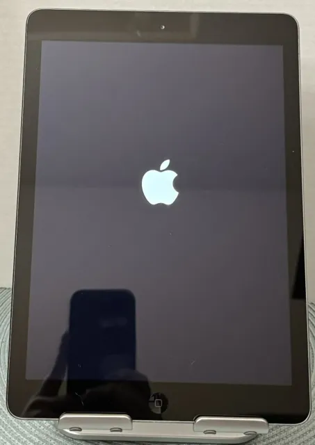 Apple iPad Air 1st Gen. 16GB, Wi-Fi, 9.7in - Space Gray A1474