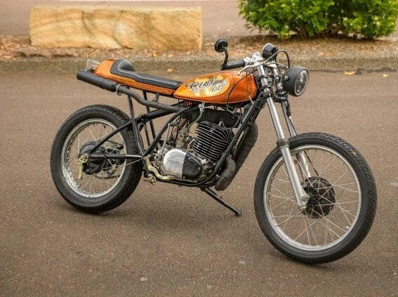 DT400 Cafe Racer