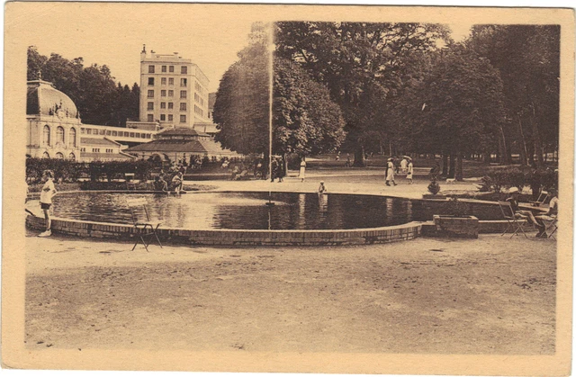 SAINT HONORE LES BAINS - L'établissement thermal et et le parc  (8314)