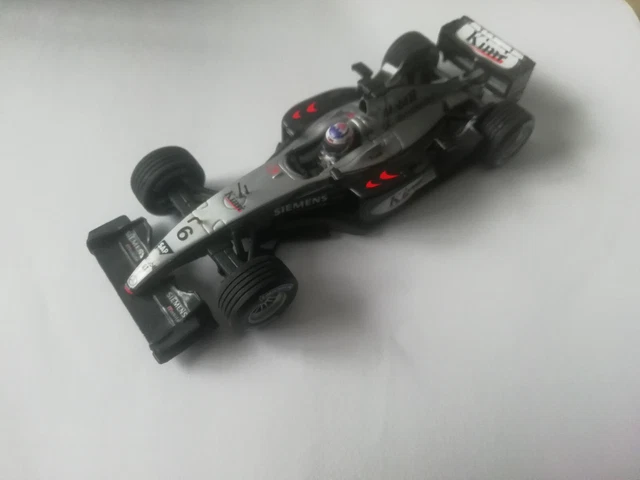 voiture F1 1/43 mclaren minichamps 4