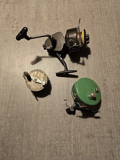 Lot De 2 Moulinets De Pêche Anciens – Fabrication Française, Vintage