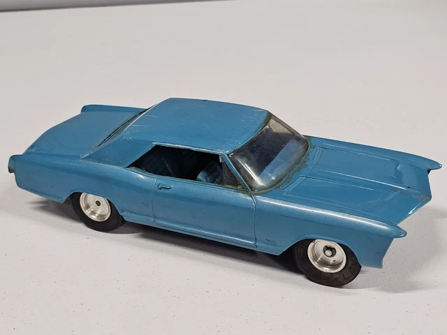 VINTAGE COX GAS powered Buick Riviera Blue Untested $225.00