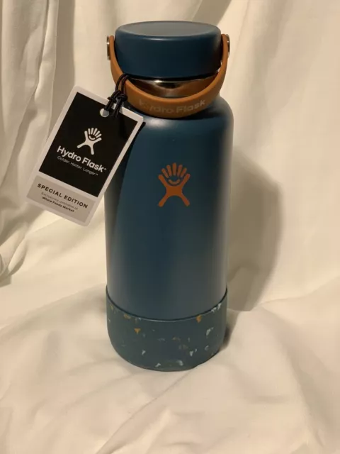 https://www.picclickimg.com/hQIAAOSwZkJkE6bN/Hydro-Flask-Limited-Edition-Eclipse-Color-32oz-Whole.webp