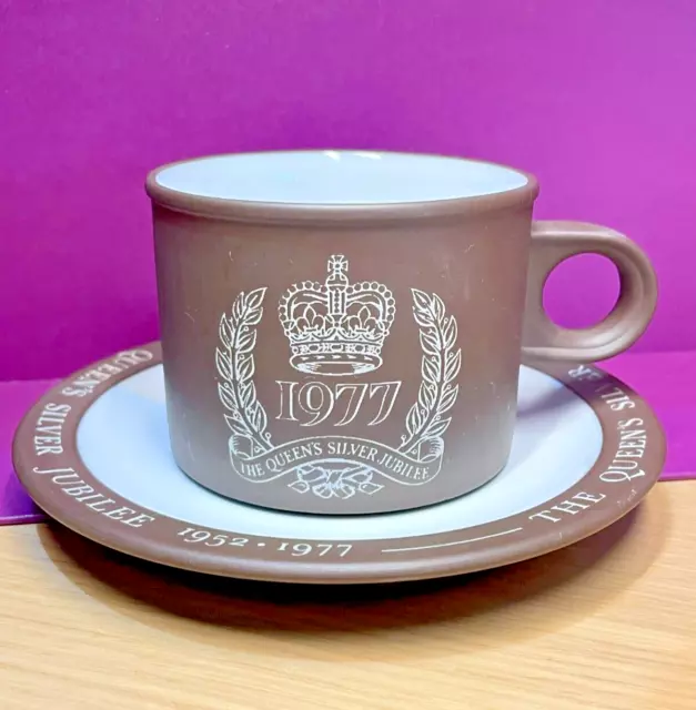 Hornsea Pottery Queen Elizabeth II Silver Jubilee 1977 Vintage Cup & Saucer