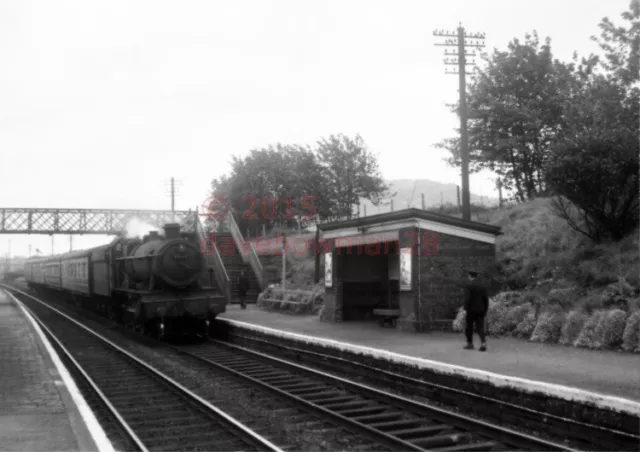 Photo  Gwr 5932 Haydon Hall On A Stopper At Abergavenny Junction Railway Station