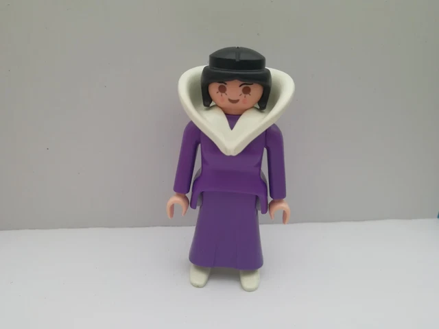 PLAYMOBIL MAISON DE poupée - FIGURINE NOSTALGIE FEMME de l'AMBASSADEUR