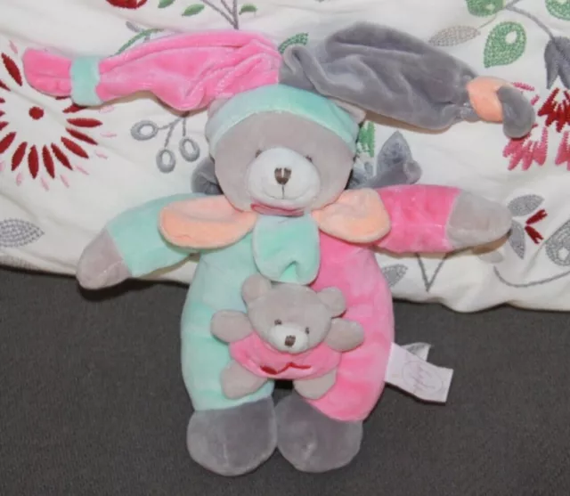 DOUDOU ET COMPAGNIE OURS PECHE FRAISE  rose bleu gris MUSICAL boite à musique