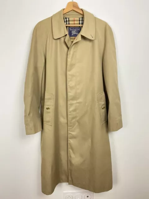 Vintage beige BURBERRY trench coat in good condition size M